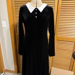 Hot Topic Wednesday-Style High-Low Velvet Dress Size L